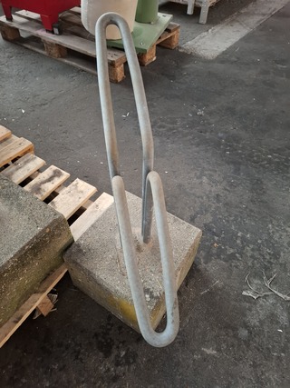 3x Fietsbeugel/standaard met betonblok