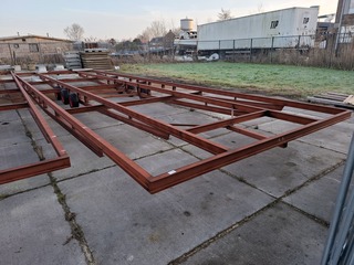 Chaletframe staal 3-asser Rood