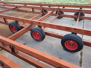 Chaletframe staal 3-asser Rood