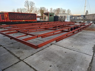 Chaletframe staal 3-asser Rood