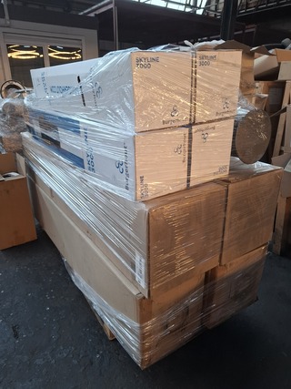 Diverse dakdoorvoeren en buizen Burgerhout