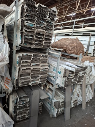 Ca. 180 pak wandbekleding composiet  Antraciet, bouwjaar 2024