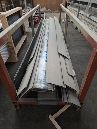 Partij wandbekleding Composiet + kunststof Grijs, bouwjaar 2024