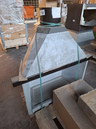 Vuurvaste inbouwhaard met vuurkorf