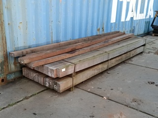 Ca. 35x Azobe houten balken