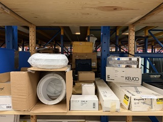 Partij sanitair en badkameraccessoires en toebehoren W.o. Viega, KEUCO