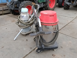 2x Stofzuiger, Nilfisk En Brown