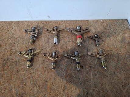 8x Messing rondsproeier