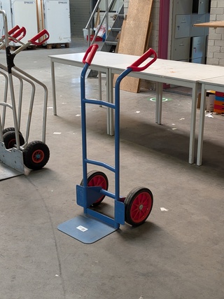 Steekwagen op massieve banden Fetra