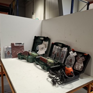 3x  ( Locatie Groningen) Elektrische schuurmachine  Bosch en Black+Dec