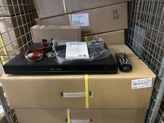 Ca. 40x  Mini-ITX behuizing voor IPTV inclusief accessoires