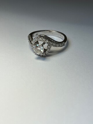 Witgouden diamanten ring 585/14 kt