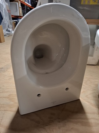 2x Wandcloset toiletpot Compact, Villeroy & Boch, Wit