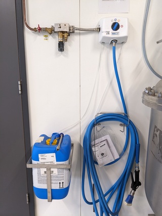 Doseerunit schuimreiniger Nommo, blauw/wit