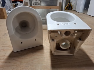 2x Wandcloset toiletpot Compact, Villeroy & Boch, Wit