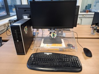 3x computer met  HP