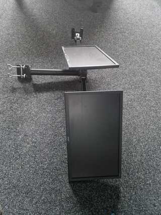 Diverse monitoren en telefoonsets