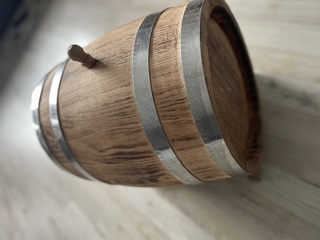 Eikenhouten vat van gespleten eikenhout, uitwendig gebrand – 15 liter,