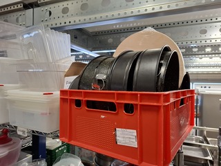 Partij horeca benodigdheden in stelling