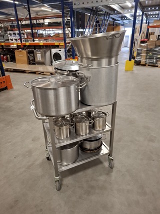 Diverse pannen op serveerwagen