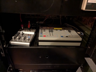 Diverse audio apparatuur in meubel O.a. Toddler, Onkyo, Pioneer