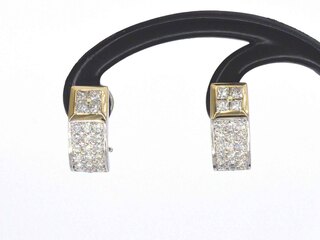 Hand gemaakte oorsieraden van 18 caratsgoud vol gezet met hoge kwalite