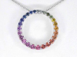 Witgouden hanger met multi colour saffieren in een cirkel gezet, excl.