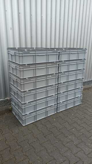 Ca. 12x Grote Bakken met deksel, Engels, Grijs / Chroom