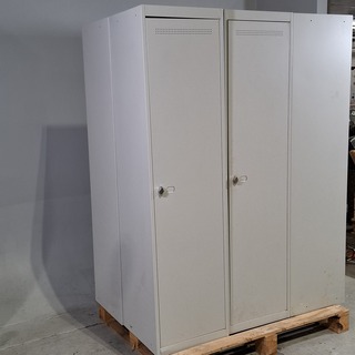Ca. 12x Lockerkast