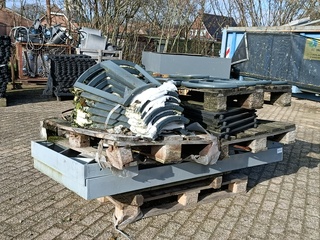 Partij diverse boom krans – roosters en bescherming