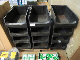 Ca. 12x Voorraad/grijpbakken Kunstof stapelbakken