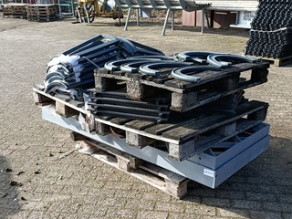 Partij diverse boom krans – roosters en bescherming