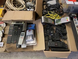 Partij diversen op een pallet