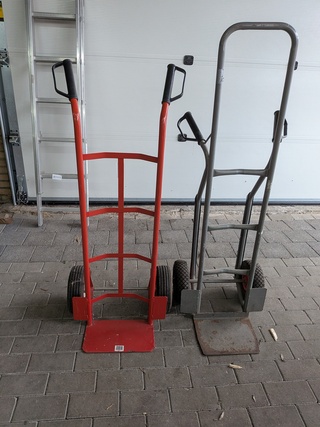 2x Steekwagen met luchtbanden