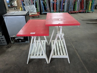 2x Houten bijzettafel