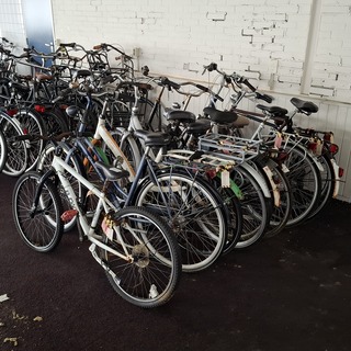 9x Fiets, O.a. Union En Gazelle