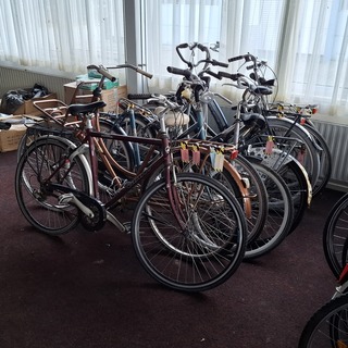 8x Fiets, O.a. Gazelle En Batavus