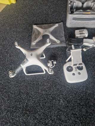Drone, DJI, Phanton 4 met valschade, Wit