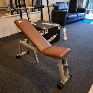 Fitnessbank Technogym