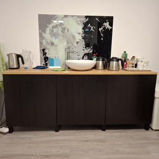 Kast v.v. waskom en mengkraan, 3-deurs