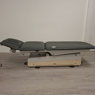 Elektrisch verstelbaar behandeltafel Naggura Swop, Swop5, bouwjaar 202