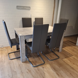 Eetkamertafel met 6x stoel