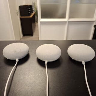 3x Google Nest mini