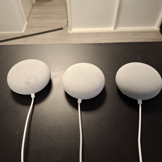 3x Google Nest mini