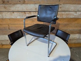 4x stoel in lederlook, Mpiù, 2010, incl. tafel