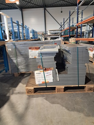 Ca. 110x Meubel hout/-plaat , Grijs