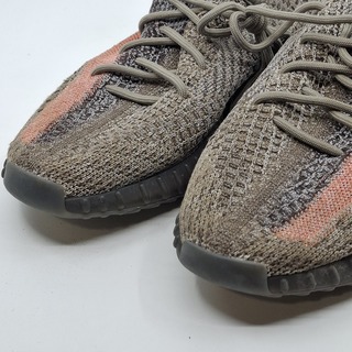 Paar schoenen, maat 43 1/3, Adidas Yeezy, Boost GW0089