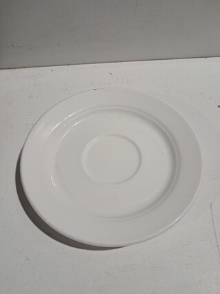 Kopjes en schotels, O.a Villeroy&Boch , Maastricht Porselein En Grocie