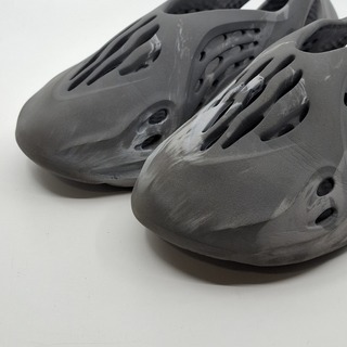 Paar schoenen, maat 8 (US), Adidas Yeezy, Foam RNR