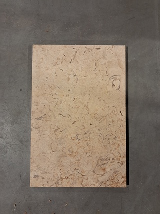 Ca. 81x Natuurstenen tegel